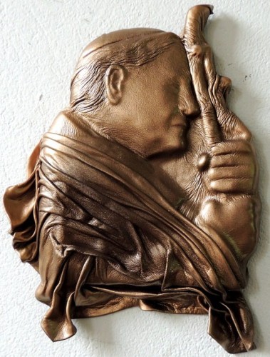 Papież JAN PAWEŁ II – płaskorzeźba w skórze -
+ DEDYKACJA GRAWEROWANA, na prezent, 
Opcja dodatkowo płatna.
Napisz do nas… bok@obrazyzeskory.pl lub zadzwoń 511843643