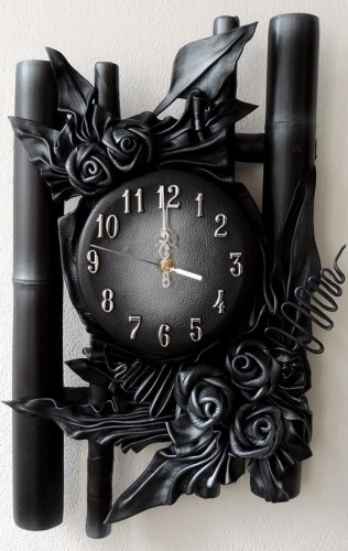 Zegar ścienny z różami ze skóry - bambusowy.jpg