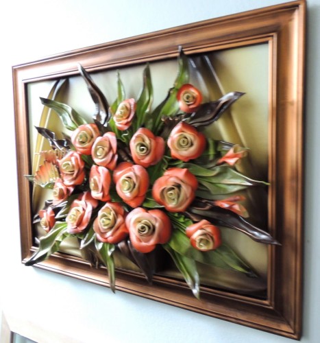 Obraz w złotej ramie i różami elegancka dekoracja na ścianę do salonu.JPG