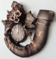 Zegar ścienny rękodzieło ze skóry podkowa z konikiem.JPG