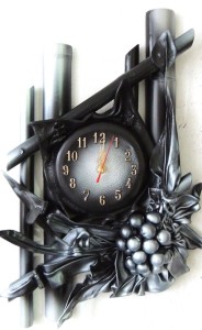 CZARNO SREBRNY ZEGAR Z WINOGRONEM - B14-3