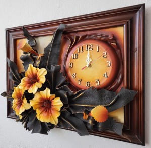 Obraz ze skóry z kwiatami i zegarem - Rękodzieło na prezent dla Kobiety!