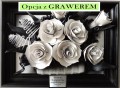OBRAZ Z KWIATAMI ZE SKÓRY  + DEDYKACJA GRAWEROWANA, na prezent,  Opcja dodatkowo płatna. Napisz do nas… bok@obrazyzeskory.pl lub zadzwoń 511843643