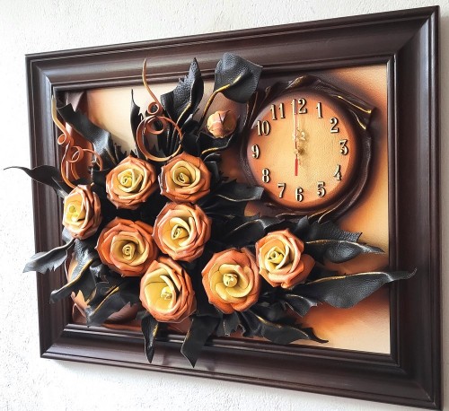 obraz-3d-z-różami-zegarem-w-drewnianej-ramie.jpg