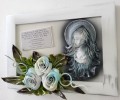 trójwymiarowy-obraz-na-prezent-z-okazji-chrztu-świętego-komunii-maryja-róże-biała-rama.jpg