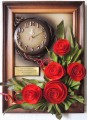 -oryginalny-obraz-z-czerwonymi-różami-zegarem-ze-skóry-w-drewnianej-ramie-jako-podziękowanie-dla-rodziców.JPG