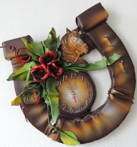 ZEGAR W PODKOWIE Z KONIKIEM, CZERWONE MAKI, RĘKODZIEŁO
