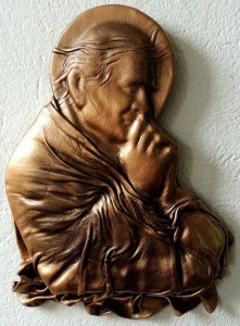 Płaskorzeźba Papieża Jana Pawła II w skórze - PN-5