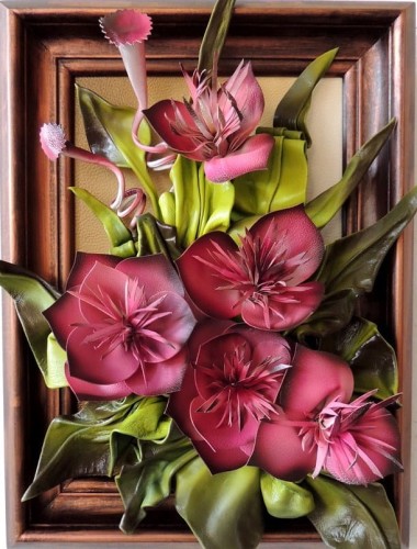 OBRAZ Z KWIATAMI W KOLORZE JAGODOWYM