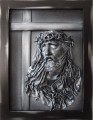 Czarno srebrny jezus na krzyżu w drewnianej ramie.jpg