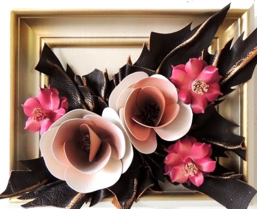 ORYGINALNY OBRAZ ZE SKÓRY - BIAŁO ZŁOTA RAMA