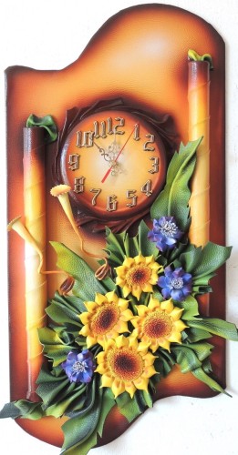 ZEGAR Z SLONECZNIKAMI I CHABERKAMI ZE SKÓRY